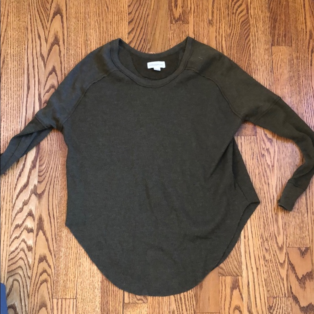 TNA Aritzia Top